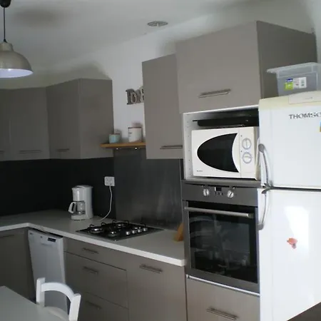 Apartment Gaou Benat *